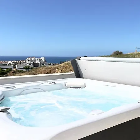 Luxury Penthouse, With Breathtaking Views, 109 Sqm Terrace, Outdoor Jacuzzi, Walk Distance To The Port, Shops And Restaurants 아파트 에스테포나