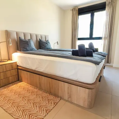 Luxury Penthouse, With Breathtaking Views, 109 Sqm Terrace, Outdoor Jacuzzi, Walk Distance To The Port, Shops And Restaurants *