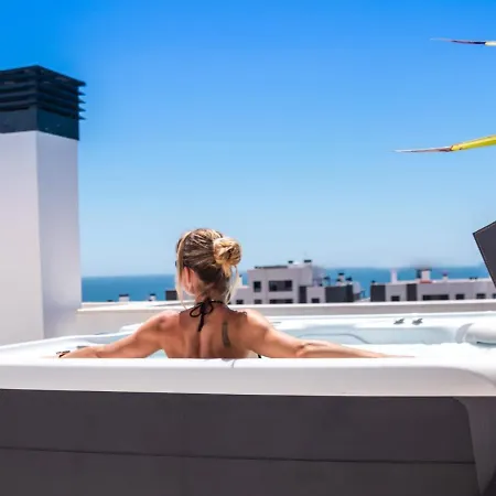 Luxury Penthouse, With Breathtaking Views, 109 Sqm Terrace, Outdoor Jacuzzi, Walk Distance To The Port, Shops And Restaurants 아파트