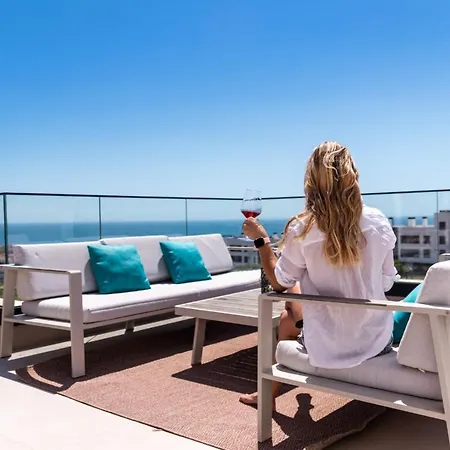 Luxury Penthouse, With Breathtaking Views, 109 Sqm Terrace, Outdoor Jacuzzi, Walk Distance To The Port, Shops And Restaurants 에스테포나
