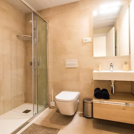 Luxury Penthouse, With Breathtaking Views, 109 Sqm Terrace, Outdoor Jacuzzi, Walk Distance To The Port, Shops And Restaurants 에스테포나