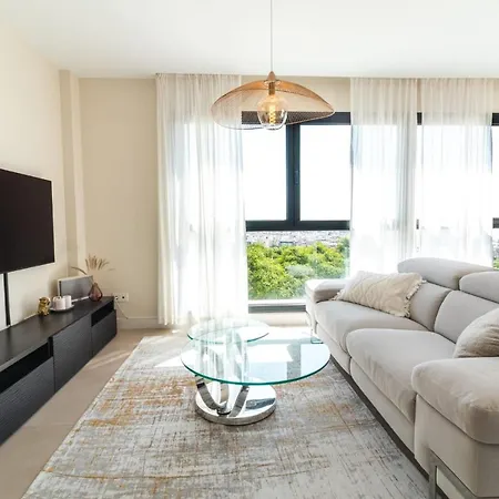 Luxury Penthouse, With Breathtaking Views, 109 Sqm Terrace, Outdoor Jacuzzi, Walk Distance To The Port, Shops And Restaurants 에스테포나