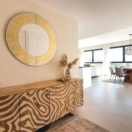 Luxury Penthouse, With Breathtaking Views, 109 Sqm Terrace, Outdoor Jacuzzi, Walk Distance To The Port, Shops And Restaurants 아파트 에스테포나